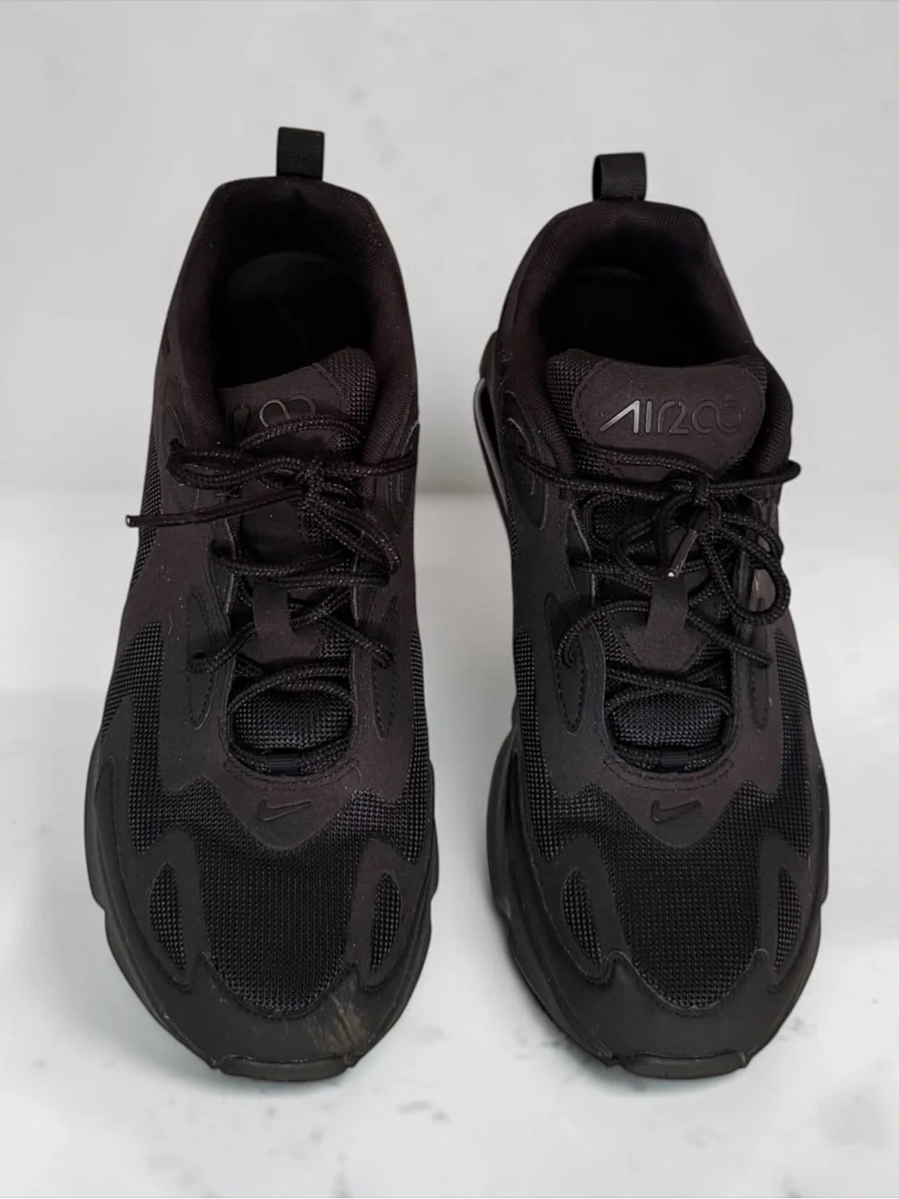 Nike Air Max 200 Triple Black Men's Size 9.5 (AQ2568-003) Running Shoes